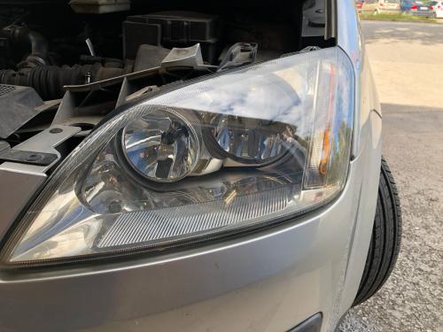 Auto lukturu pulēšana